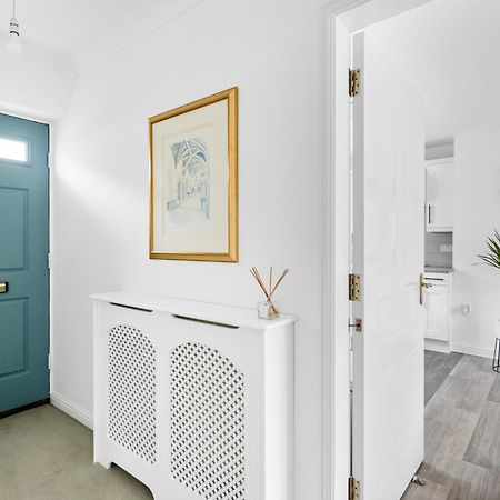 Luxurious 3 Bed House With Free Parking, Close To The Train Station & Town Braintree Exterior foto